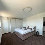 Sonnige Mit Schoener Aussicht In Apartamento