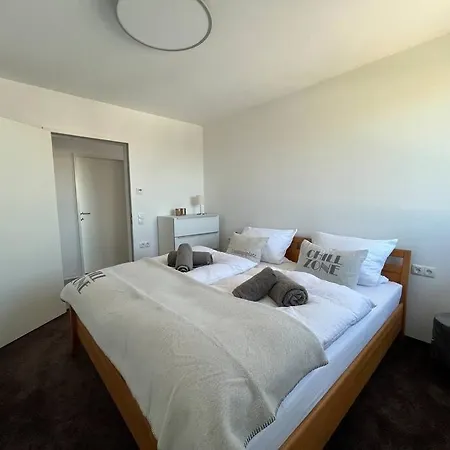 Sonnige Mit Schoener Aussicht In Apartament *